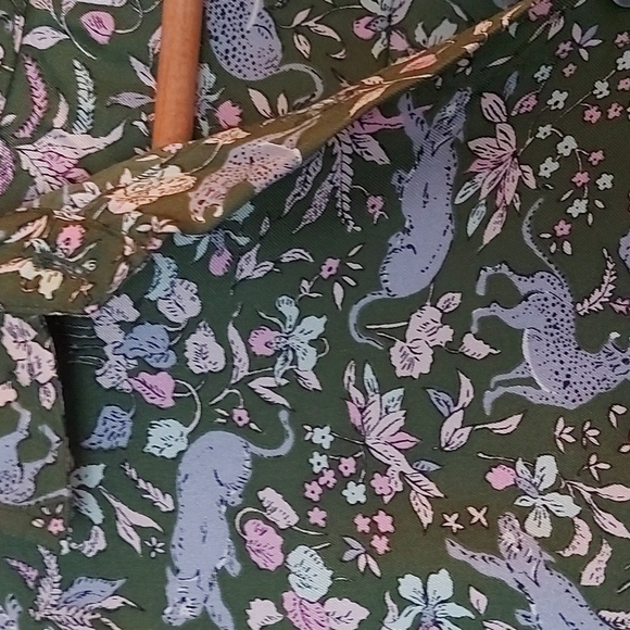 J Crew Collection 100% Silk Animal/Floral Print Button Up Blouse Size 2 - Picture 4 of 6